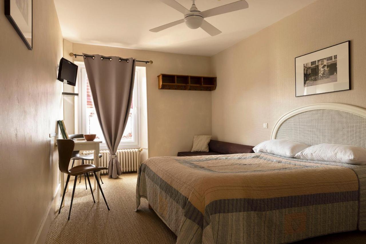 Hotel L'Edgar Port-Lesney Esterno foto
